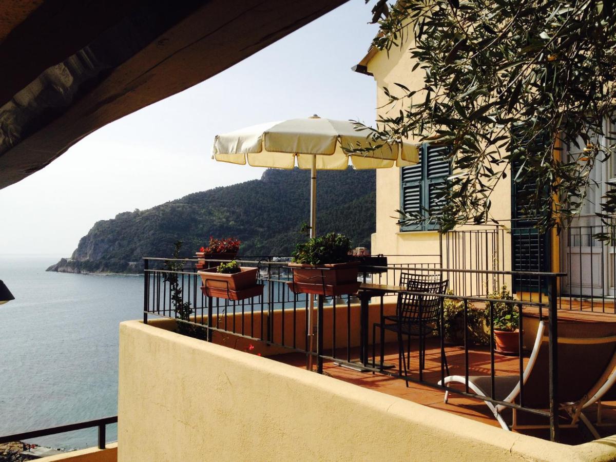 נולי Palazzo Vescovile Hotel מראה חיצוני תמונה